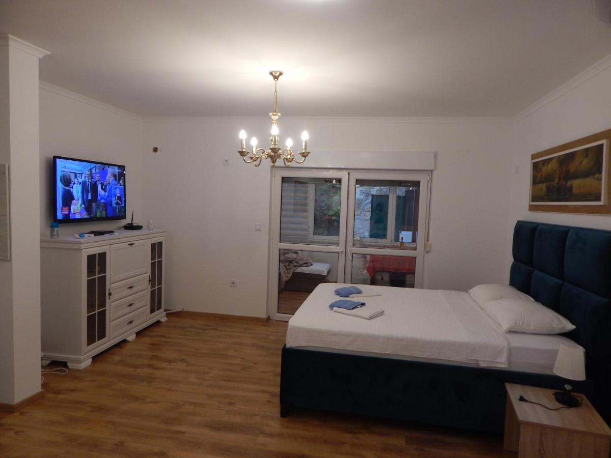 Sveti Stefan- Apartment Dora מראה חיצוני תמונה