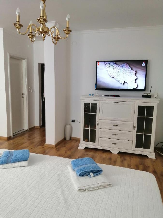 Sveti Stefan- Apartment Dora מראה חיצוני תמונה