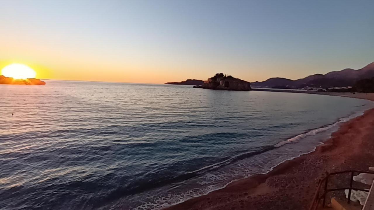 Sveti Stefan- Apartment Dora מראה חיצוני תמונה